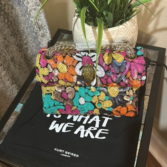 Kurt Geiger London Mini Kensington Soft Convertible Crossbody Bag - Picture 3 of 16